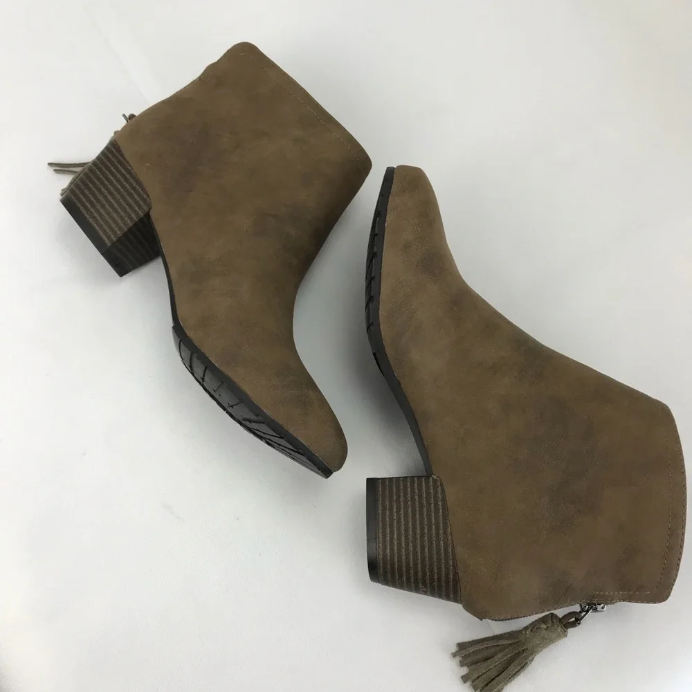 Reaction Kenneth Cole ankle boots suede women tan western bohemian casual city 8